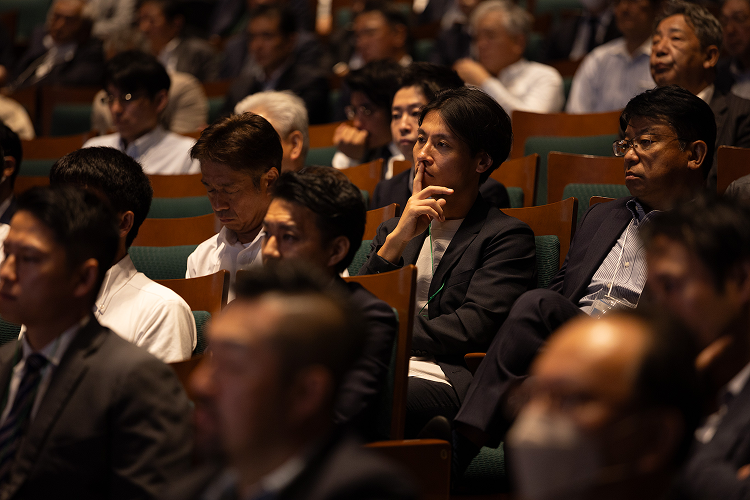 シンポジウム第一部のお客様の様子