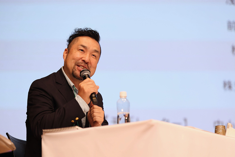 パネルディスカッションでお話をする株式会社カネバン（東京都）代表取締役 金子弘⾏氏